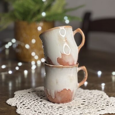Kubek ceramiczny kremowo różowy