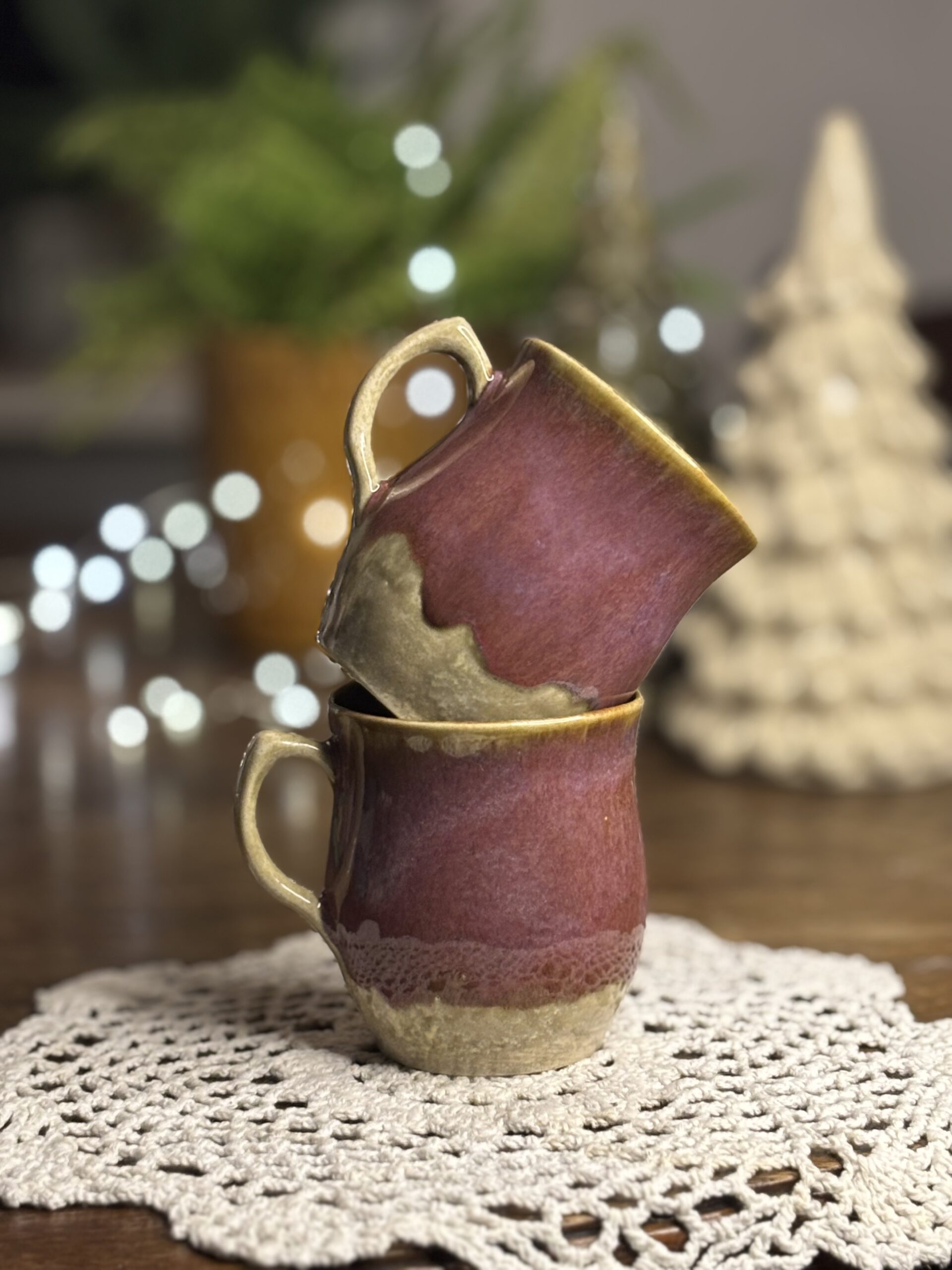 Kubek ceramiczny jeżyna