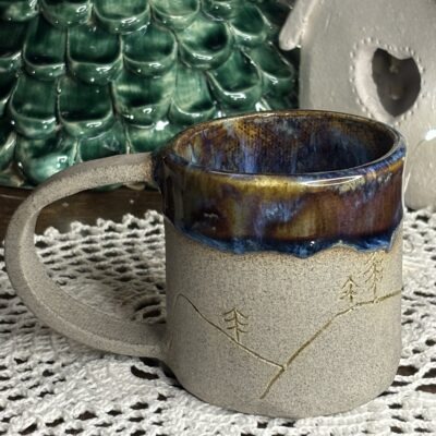 Kubek ceramiczny góry