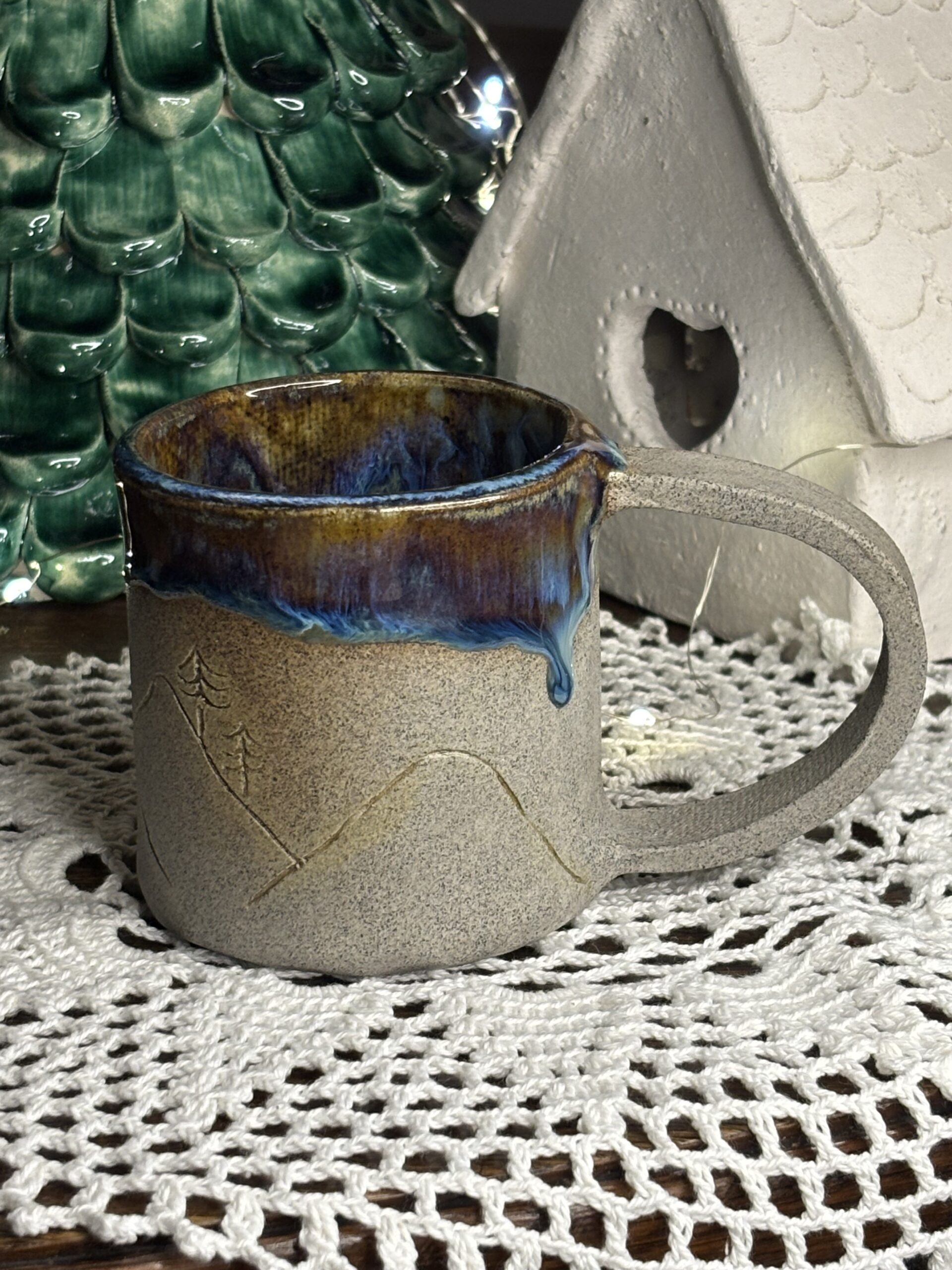 Kubek ceramiczny góry - obrazek 2